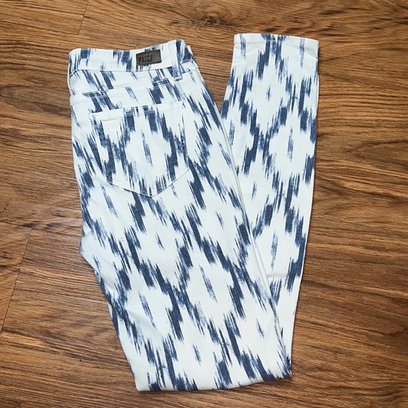 PAIGE Denim - PAIGE Printed Skinny Jeans - size 29